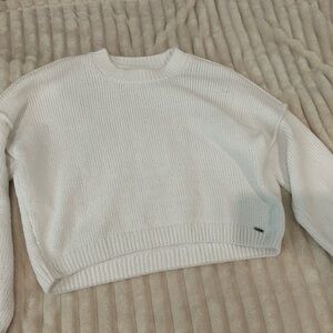 White hollister sweater